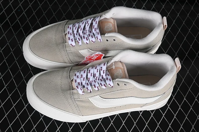 All categories Vans Vans series Vans Low Vans low-top Vans Knu Skool Vans low-top retro casual fat bread shoes VN000D6ZE2S